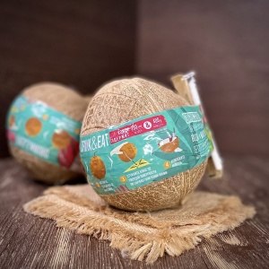 Кокос с трубочкой