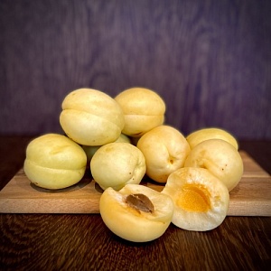 Абрикос Армения