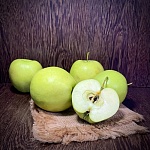 Яблоко Голден Россия