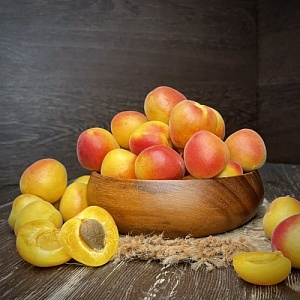 Абрикос красный